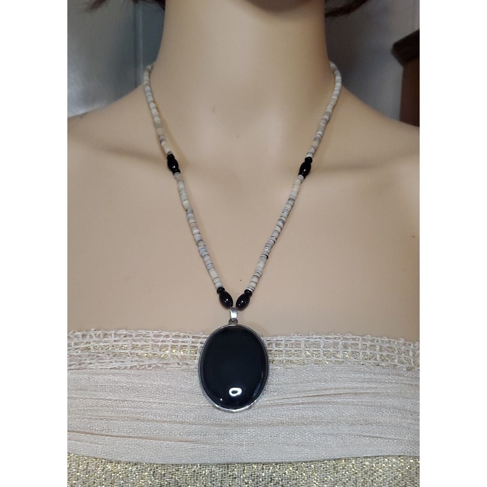Black And Tan Stone Disk Necklace‎ With  Black Pendant In Silvertoned Bezel